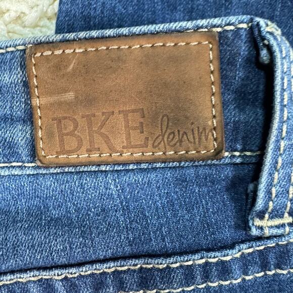 BKE Buckle Harper Women Jeans 27R Bootcut Stretch Distressed‎ Blue - Picture 9 of 9
